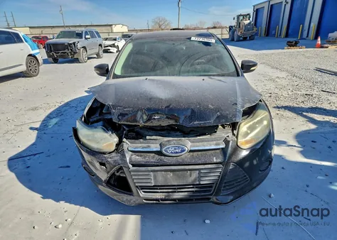 2014 Ford Focus Se z USA, uszkodzony, nr VIN 1FADP3F21EL400264